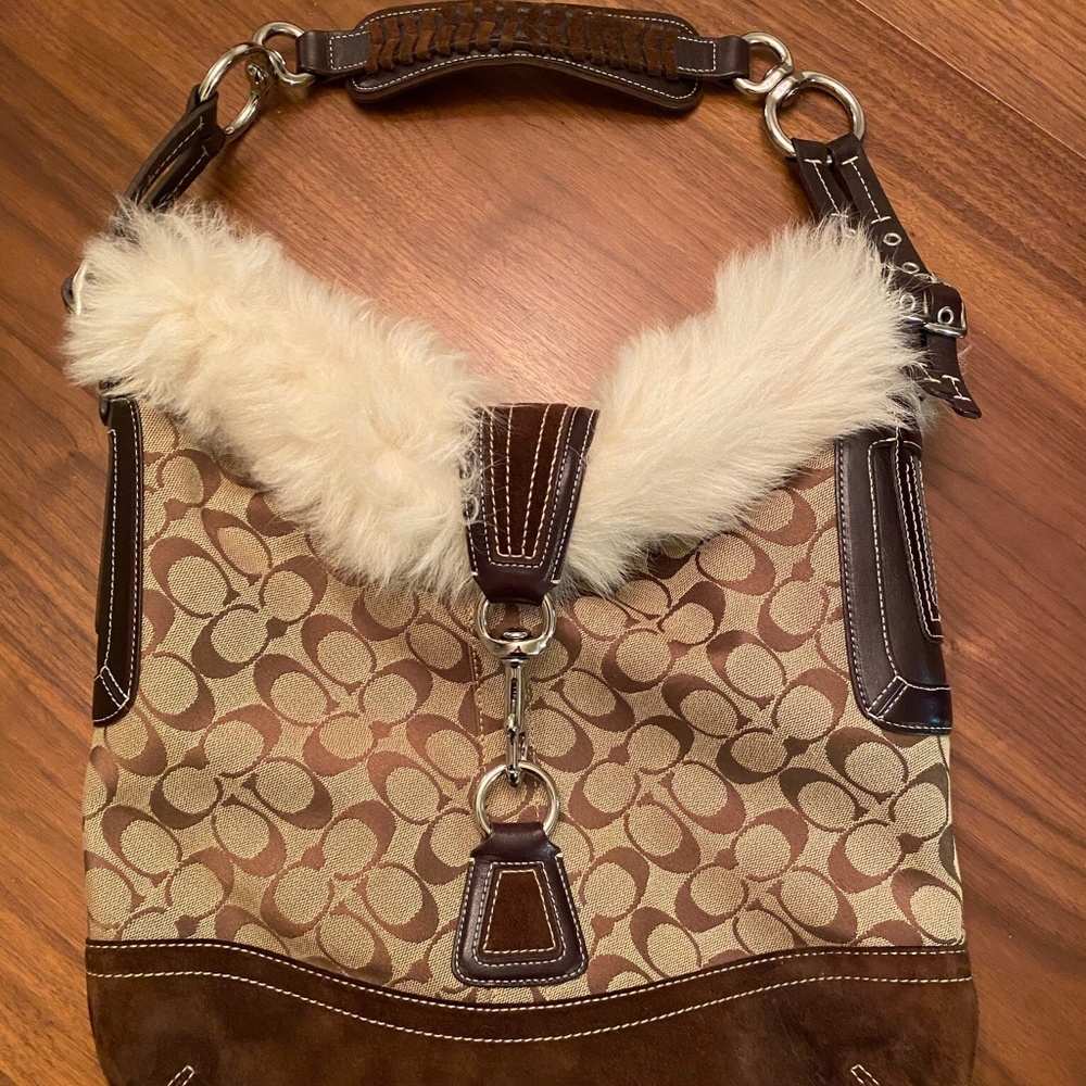COACH  Fur trim bag